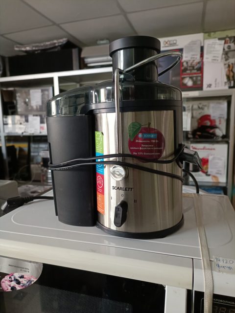 Соковыжималка Scarlett SC-JE50S04