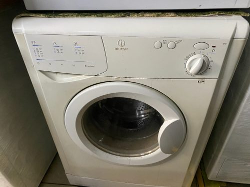 Стиральная машина Indesit WI 81